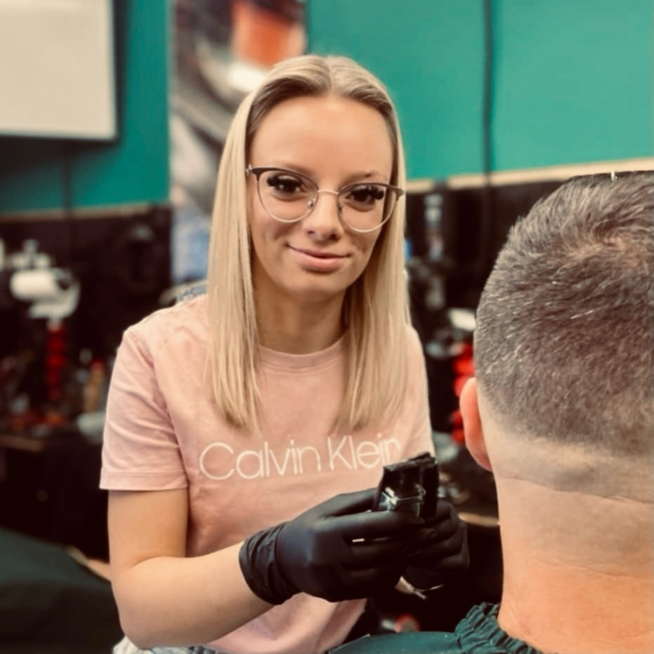 Blond Karolina